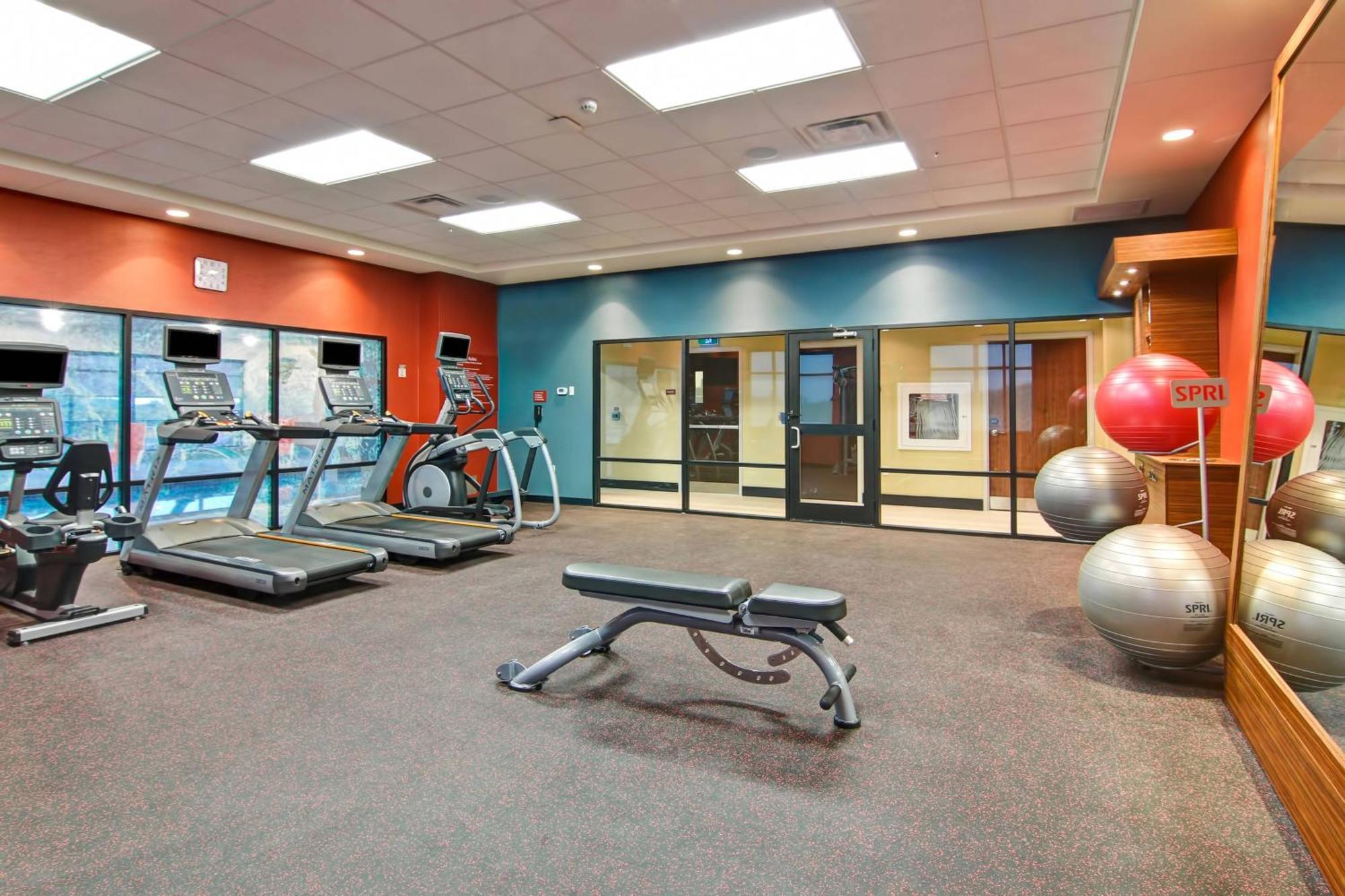 Towneplace Suites By Marriott Kincardine Esterno foto